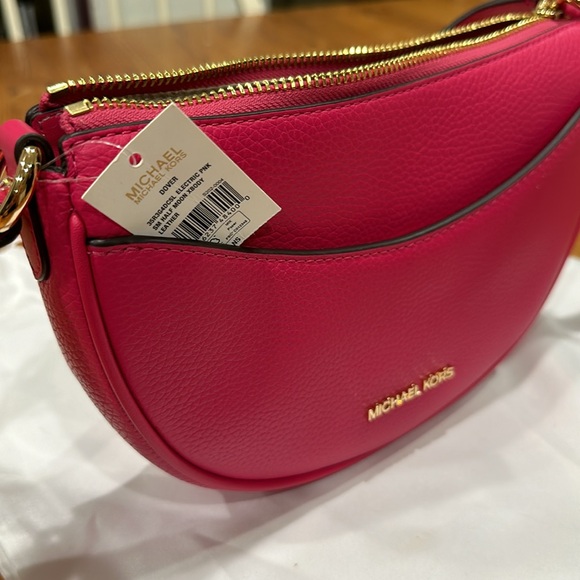 Michael Kors half moon xbody - Picture 4 of 5